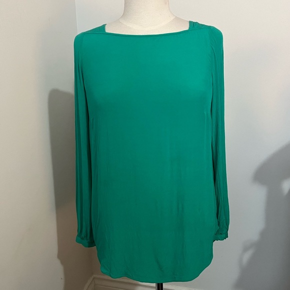 Striking Teal, Viscose Blouse - Picture 5 of 10